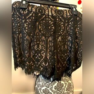 NWT Forever 21 lacy black shorts, size Medium